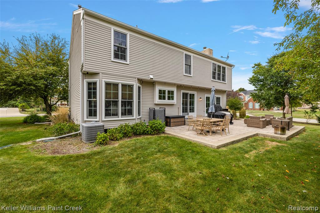 1568 Grandview Drive Rochester, MI 48306 - Photo 43 of 58