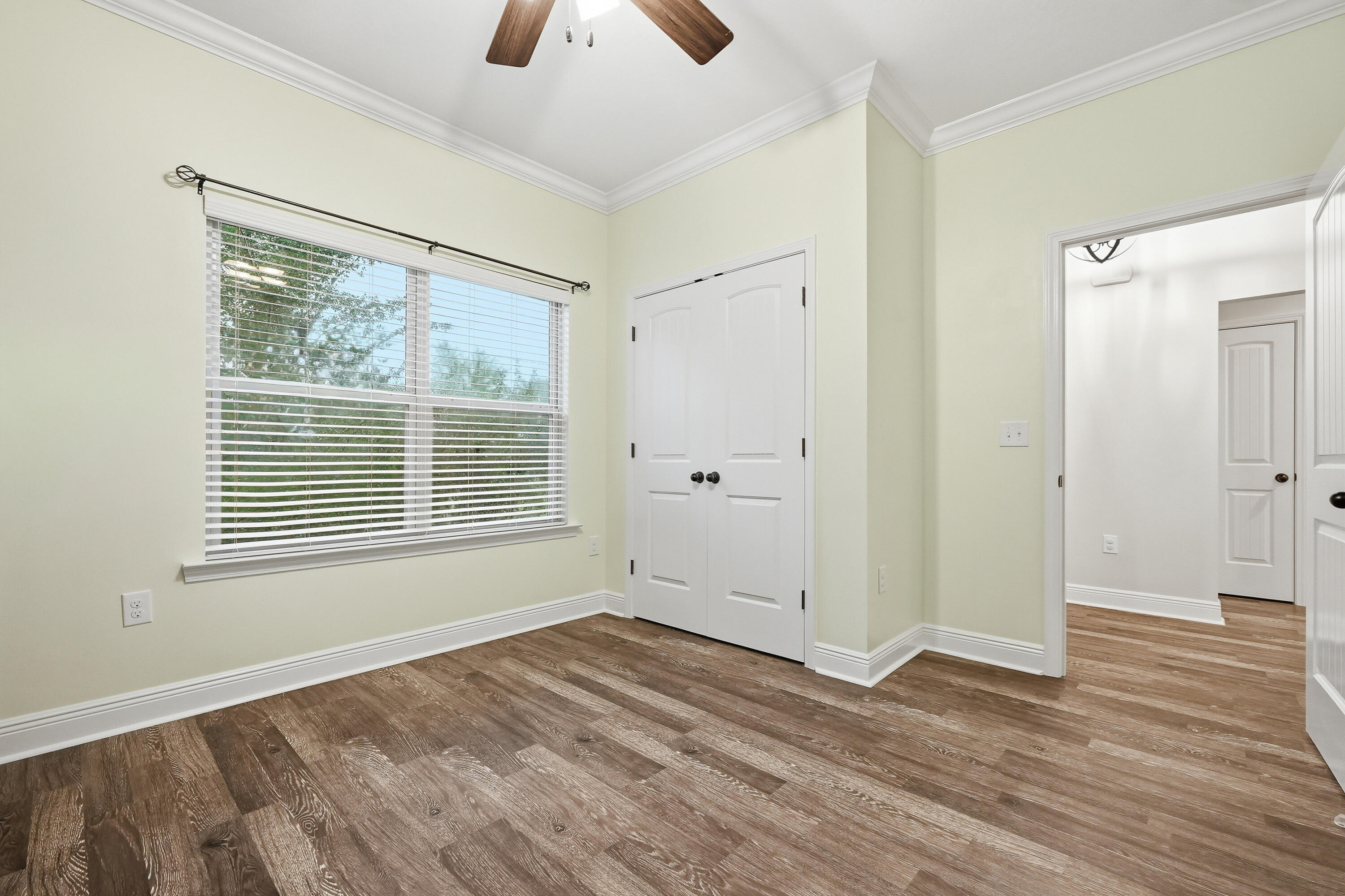 5463 Monterrey Road Crestview, FL 32539 - Photo 17 of 71 5463 monterrey rd interiors-4