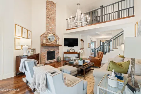 $885,000 | 144 Teche Drive, Lafayette, LA 70503