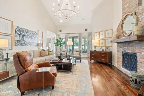 $885,000 | 144 Teche Drive, Lafayette, LA 70503