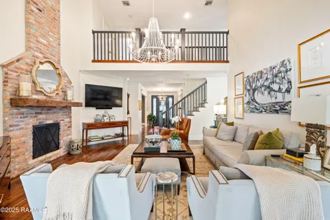 $885,000 | 144 Teche Drive, Lafayette, LA 70503