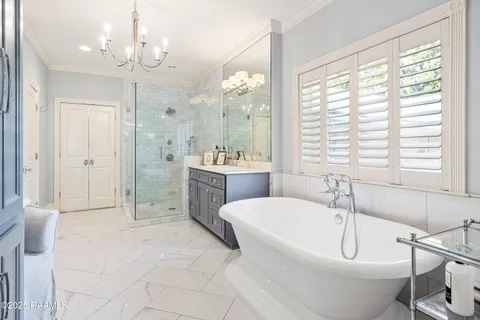 $885,000 | 144 Teche Drive, Lafayette, LA 70503