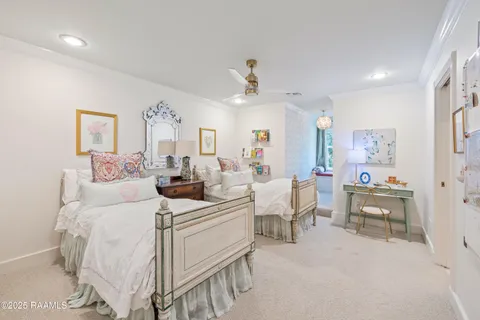 $885,000 | 144 Teche Drive, Lafayette, LA 70503