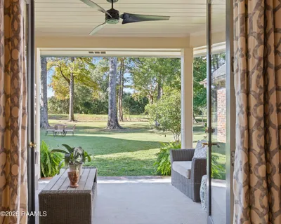 $885,000 | 144 Teche Drive, Lafayette, LA 70503