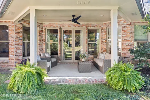 $885,000 | 144 Teche Drive, Lafayette, LA 70503