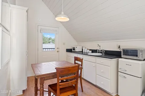 $885,000 | 144 Teche Drive, Lafayette, LA 70503