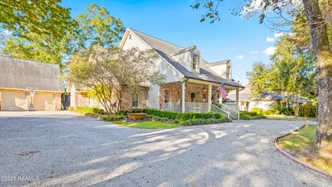 $885,000 | 144 Teche Drive, Lafayette, LA 70503
