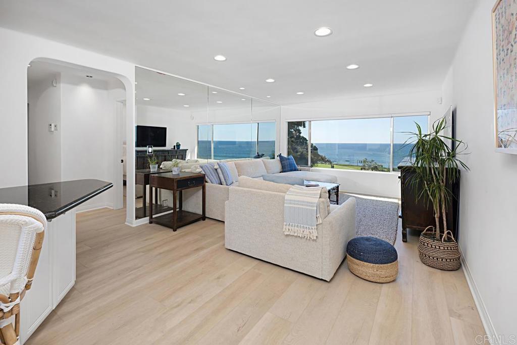 155 15th Street Del Mar, CA 92014 - Photo 11 of 34