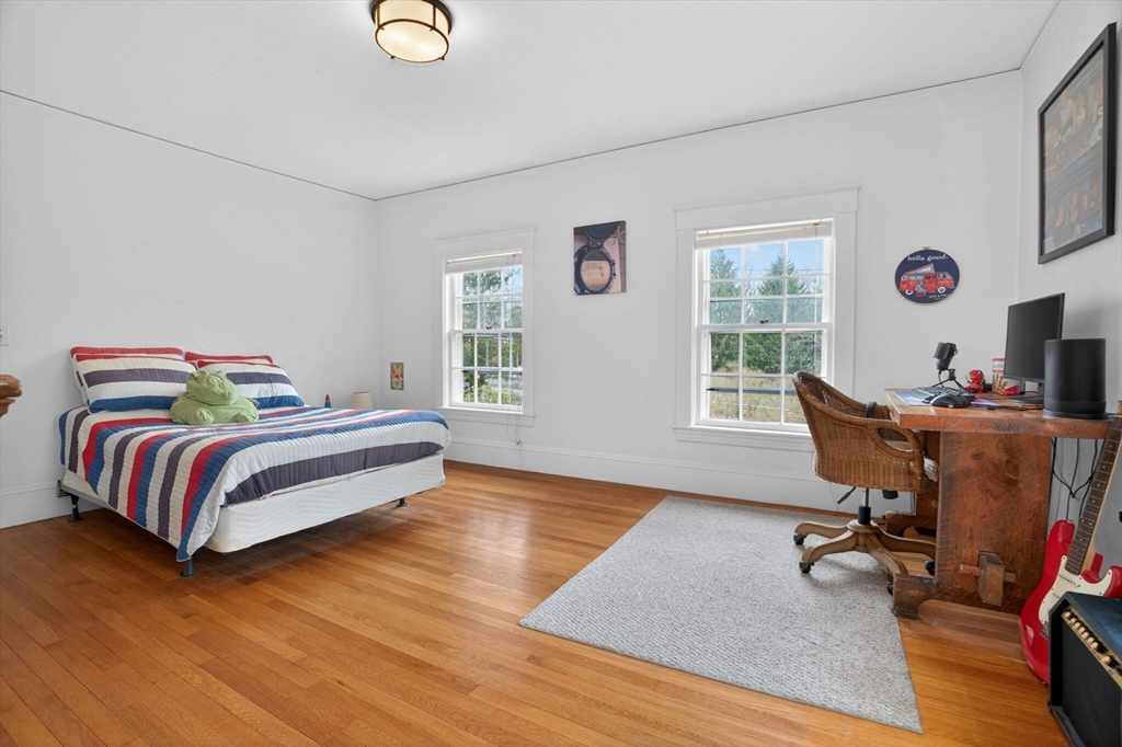 642 Worcester Street Wellesley, MA 02482 - Photo 19 of 34