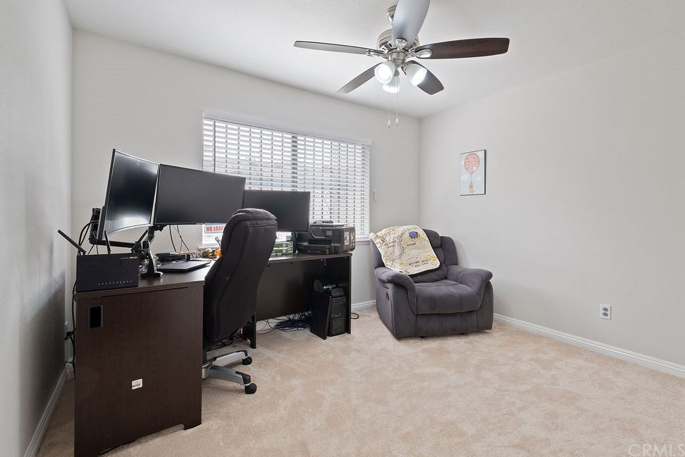 1085 Driftwood Circle Placentia, CA 92870 - Photo 11 of 18 a living room with furniture