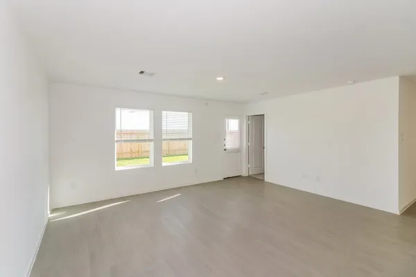 $2,000 | 460 San Miguel Creek Drive, Katy, TX 77493