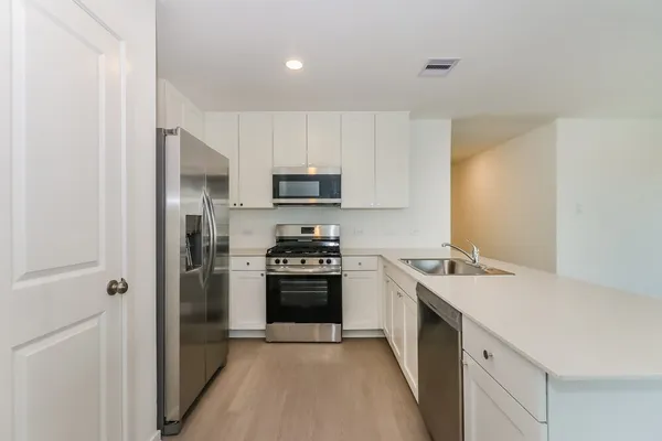 $2,000 | 460 San Miguel Creek Drive, Katy, TX 77493