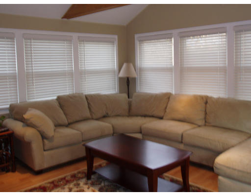 25 Hadley Road Methuen, MA 01844 - Photo 3 of 11 Gallery Image 3