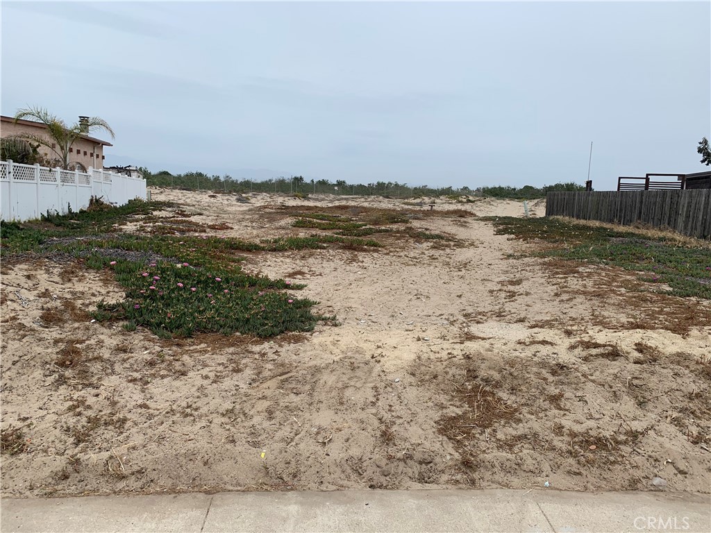 4901 Catamaran Street Oxnard, CA 93035 - Photo 2 of 4