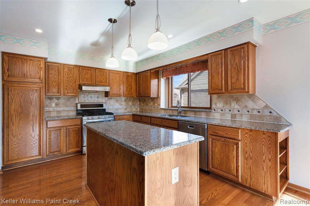 3247 Primrose Drive Rochester Hills, MI 48307 - Photo 10 of 27