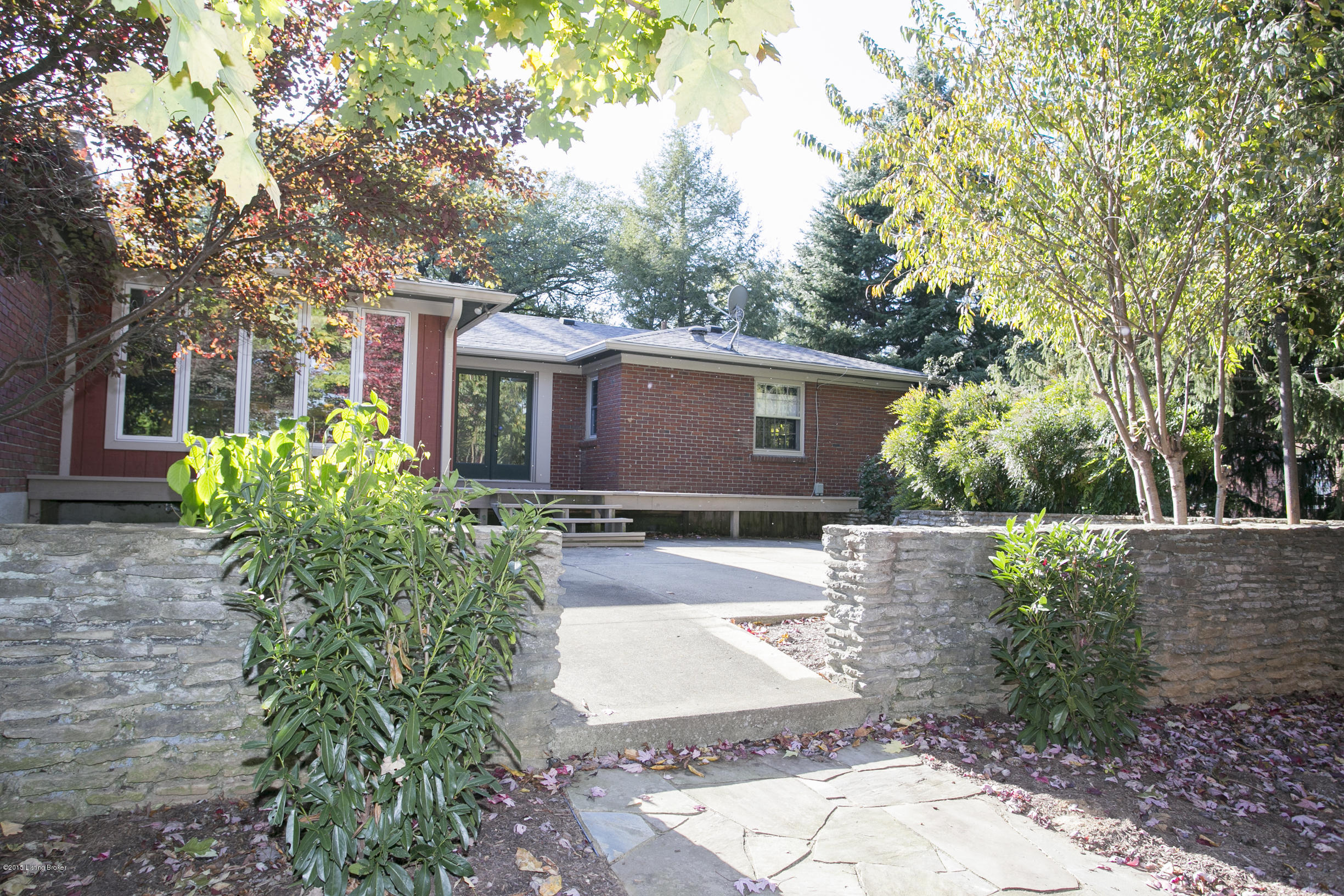 6420 Regal Road Louisville, KY 40222 - Photo 34 of 40 6420 Regal_36