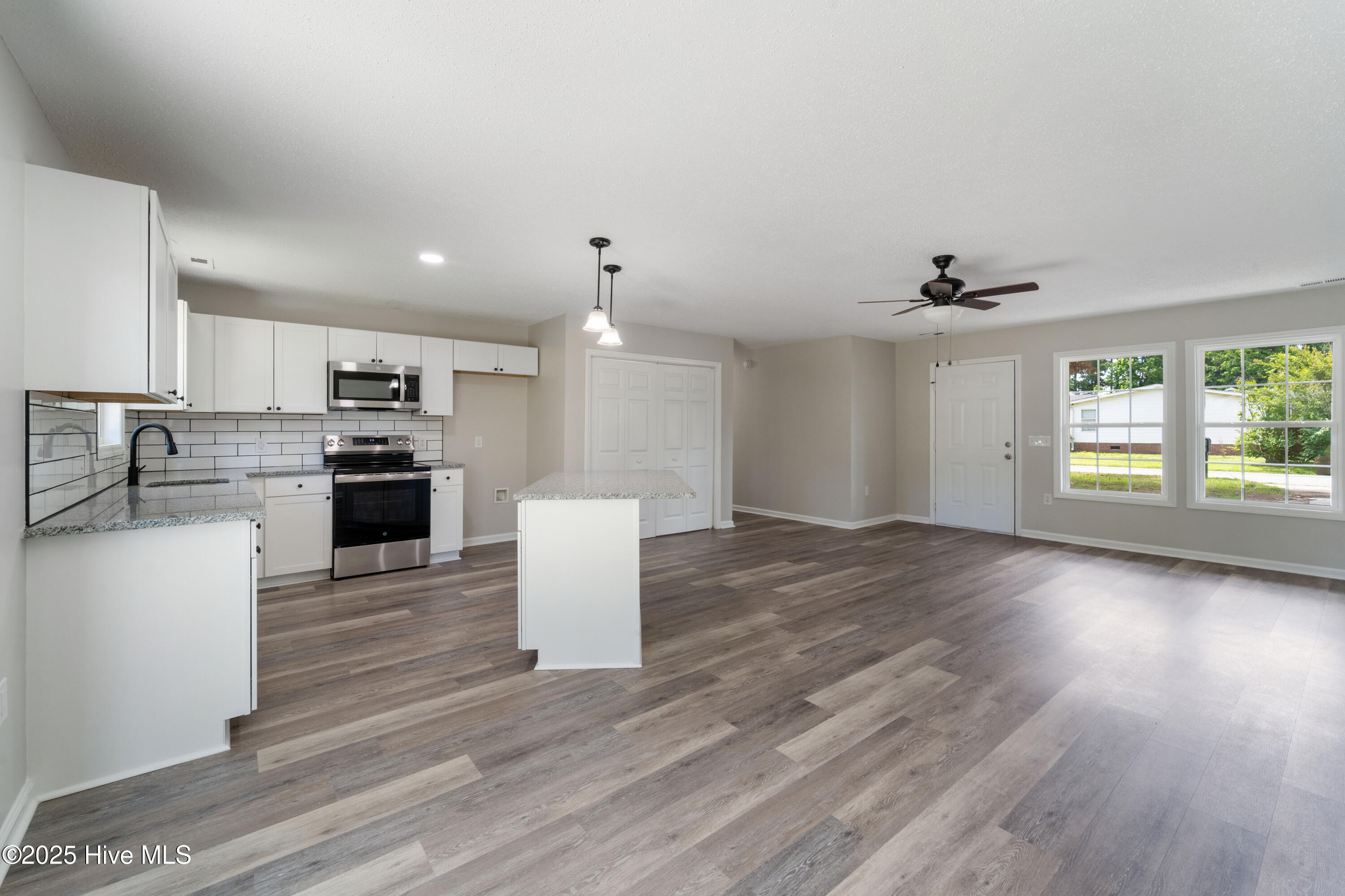 4351 Owendon Drive Shallotte, NC 28470 - Photo 8 of 29 DSC08428