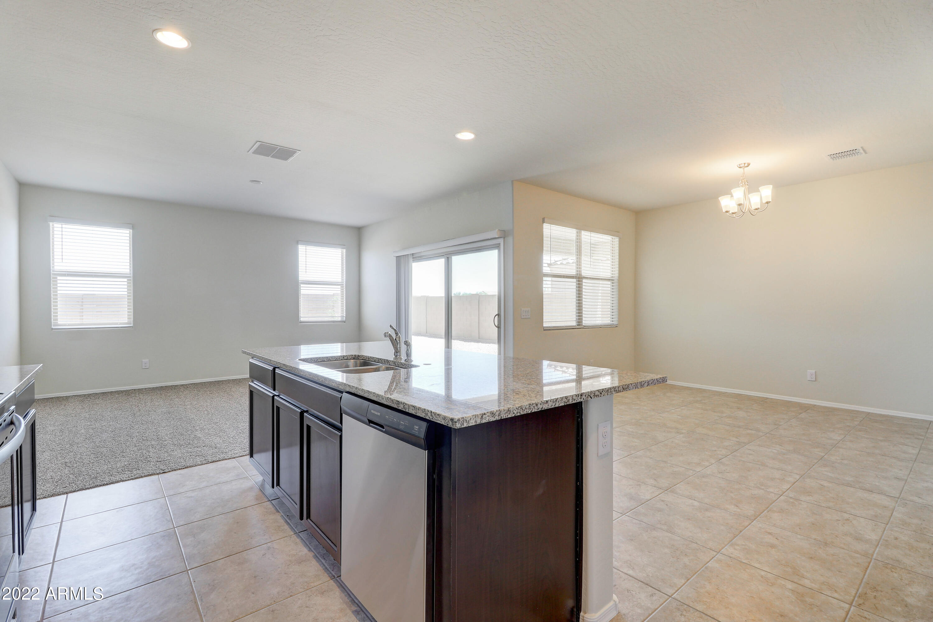 9434 Tangerine Road Florence, AZ 85132 - Photo 5 of 11 Marigold