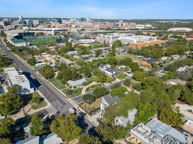 $1,075,000 | 1800 East Martin Luther King Jr Boulevard, Austin, TX 78722