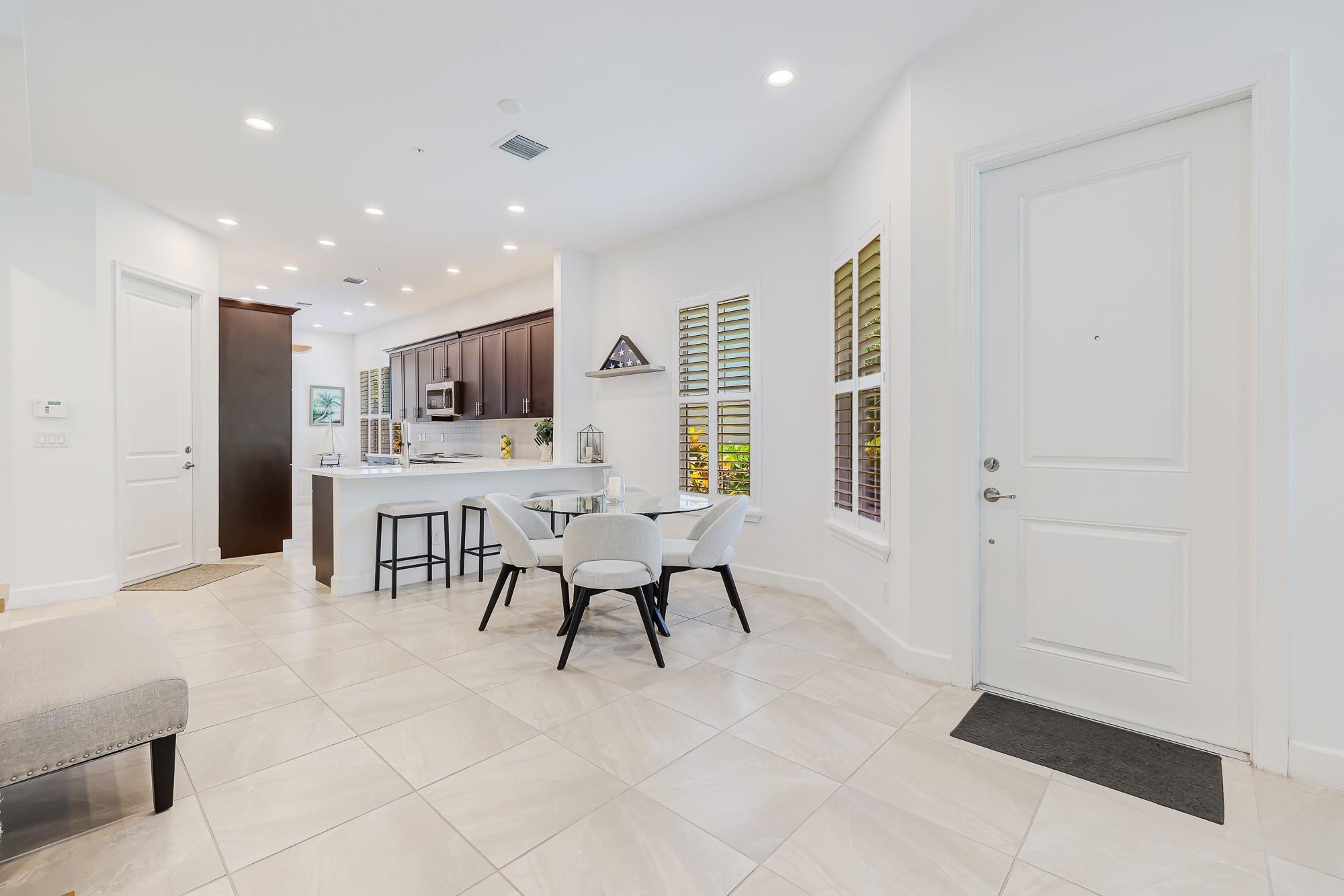 22954 Clear Echo Drive, Unit 31 Boca Raton, FL 33433 - Photo 5 of 42 Photo 5