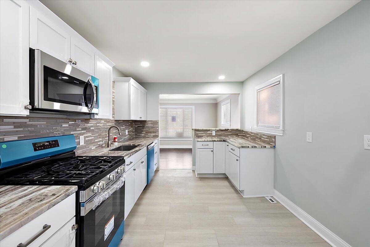 173 High Street Pontiac, MI 48342 - Photo 8 of 20 25-173 High-25