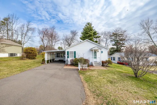 $225,000 | 6 Eastview Road, Southington, CT 06489