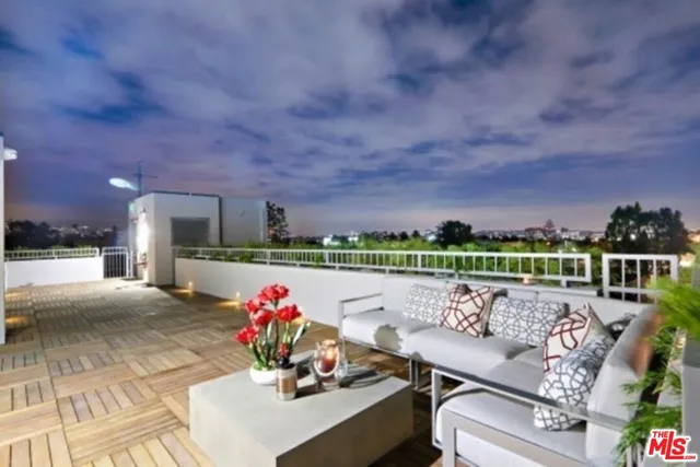 $1,299,000 | 1326 Centinela Avenue, Unit 103, Los Angeles, CA 90025