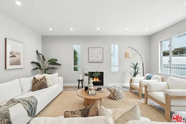 $1,299,000 | 1326 Centinela Avenue, Unit 103, Los Angeles, CA 90025