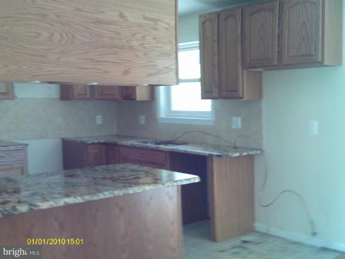 6208 Kentland Street Springfield, VA 22150 - Photo 3 of 10 Kitchen
