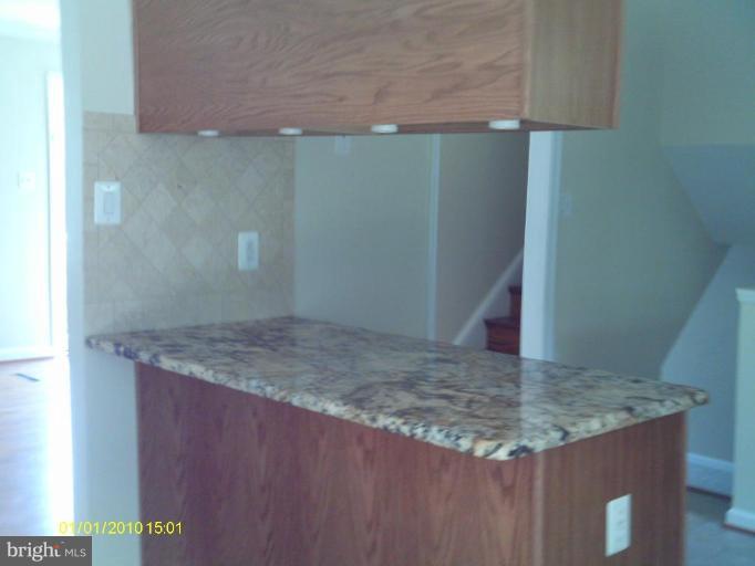 6208 Kentland Street Springfield, VA 22150 - Photo 4 of 10 Kitchen #2