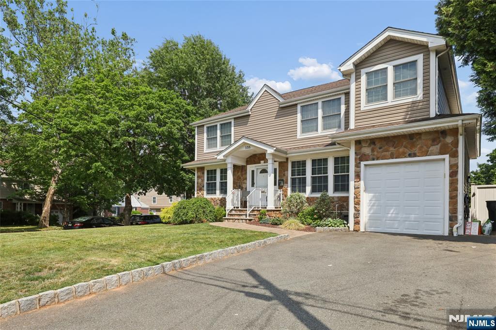 135 Rector Court Bergenfield, NJ 07621 - Photo 6 of 34