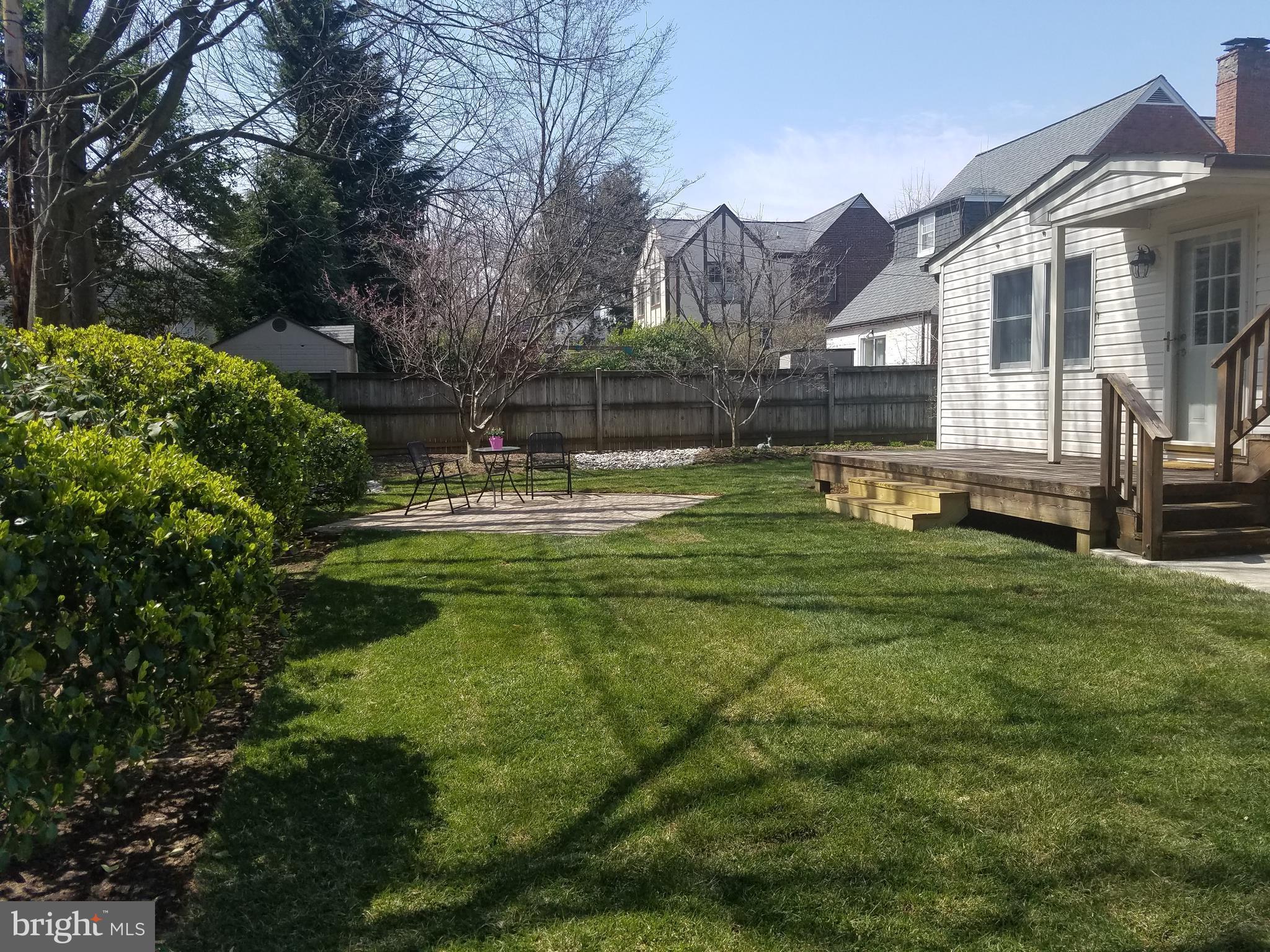 619 Kingston Road Baltimore, MD 21212 - Photo 29 of 30 Level yard.