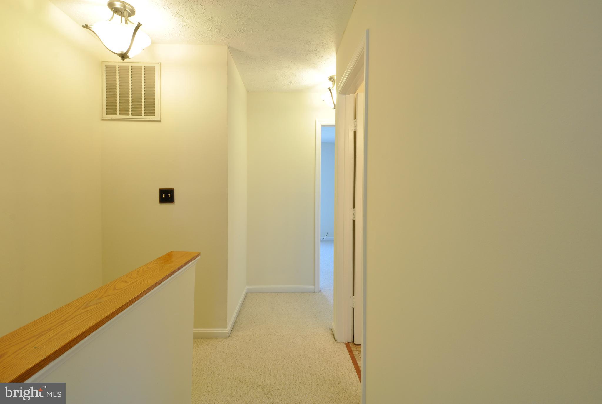 204 Rover Court Stafford, VA 22554 - Photo 41 of 41 Upstairs Hallway