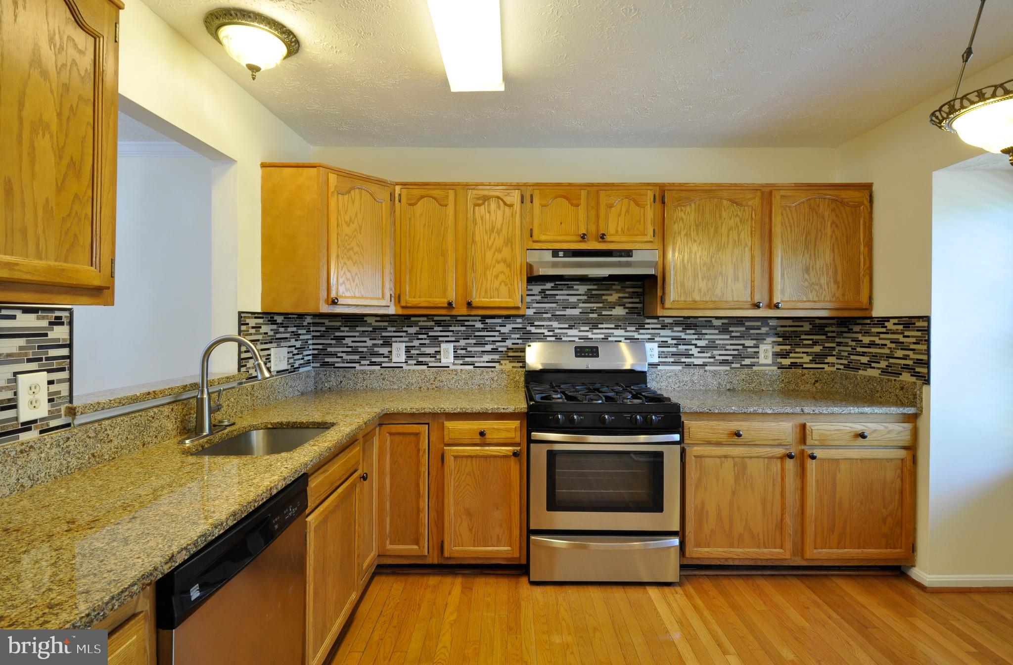 204 Rover Court Stafford, VA 22554 - Photo 10 of 41 Kitchen