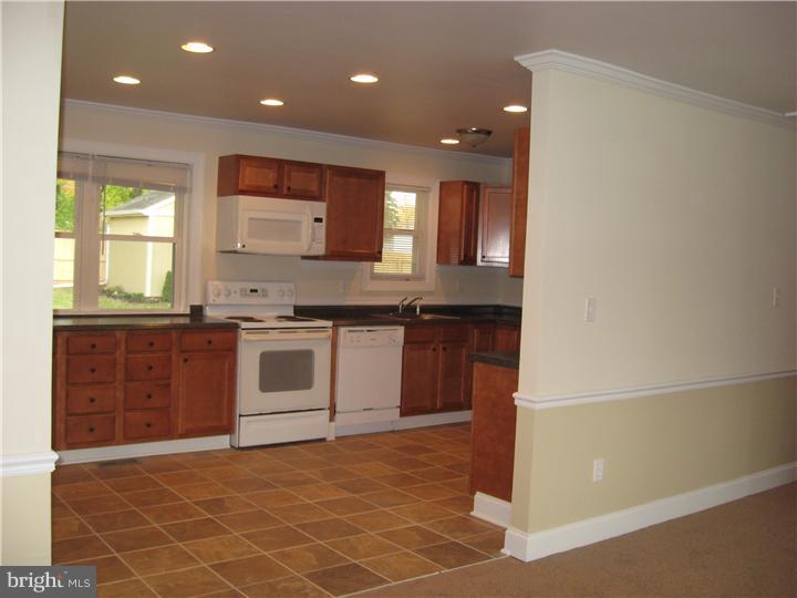 2130 Bridgewater Road Aston, PA 19014 - Photo 12 of 22 Kitchen