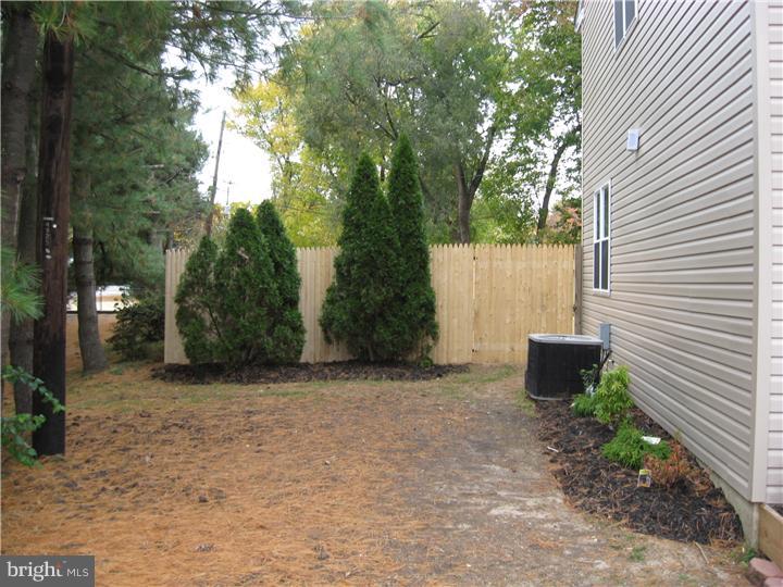 2130 Bridgewater Road Aston, PA 19014 - Photo 8 of 22 Exterior Side