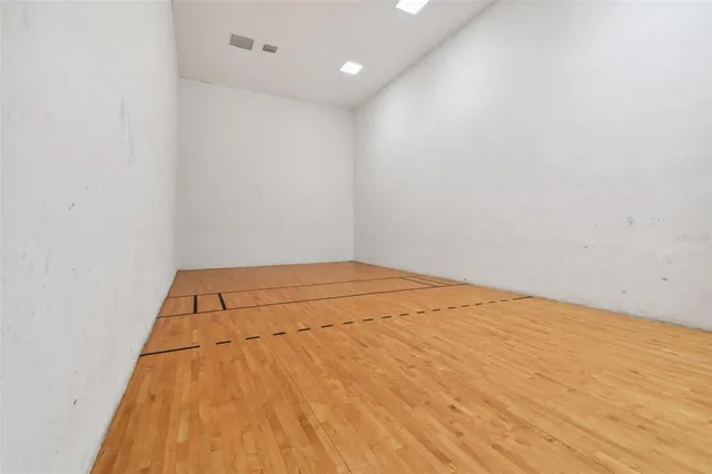 $235,000 | 10209 Courtney Palms Boulevard, Unit 101, Tampa, FL 33619