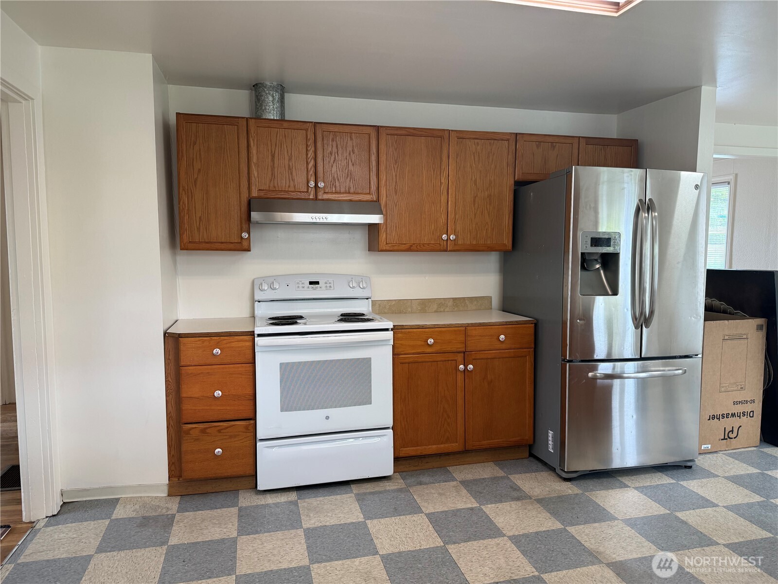5415 Northeast 4th Street Renton, WA 98059 - Photo 7 of 8