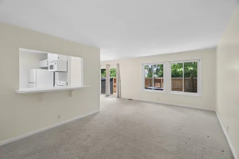 $319,900 | 520 Doral Country Drive, Nashville, TN 37221