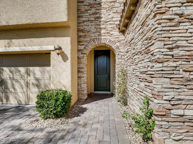 $750,000 | 9724 Wildflower Vista Avenue, Las Vegas, NV 89166