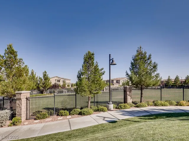 $750,000 | 9724 Wildflower Vista Avenue, Las Vegas, NV 89166