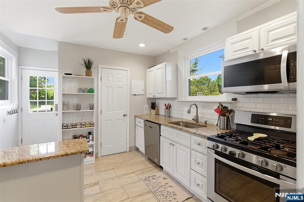 171 Madison Street Wood-Ridge, NJ 07075 - Photo 8 of 36