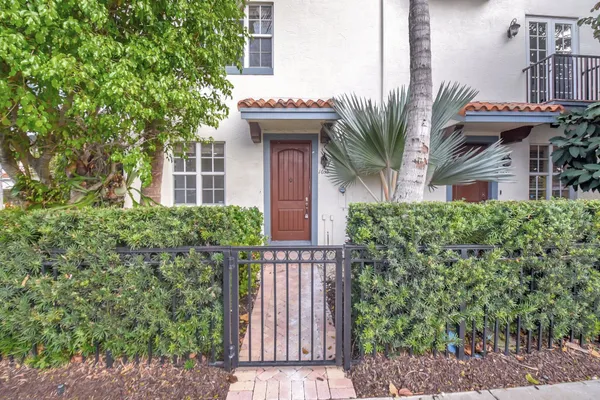 $4,250 | 1635 North Federal Highway, Delray Beach, FL 33483