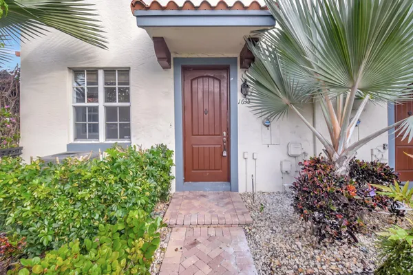 $4,250 | 1635 North Federal Highway, Delray Beach, FL 33483