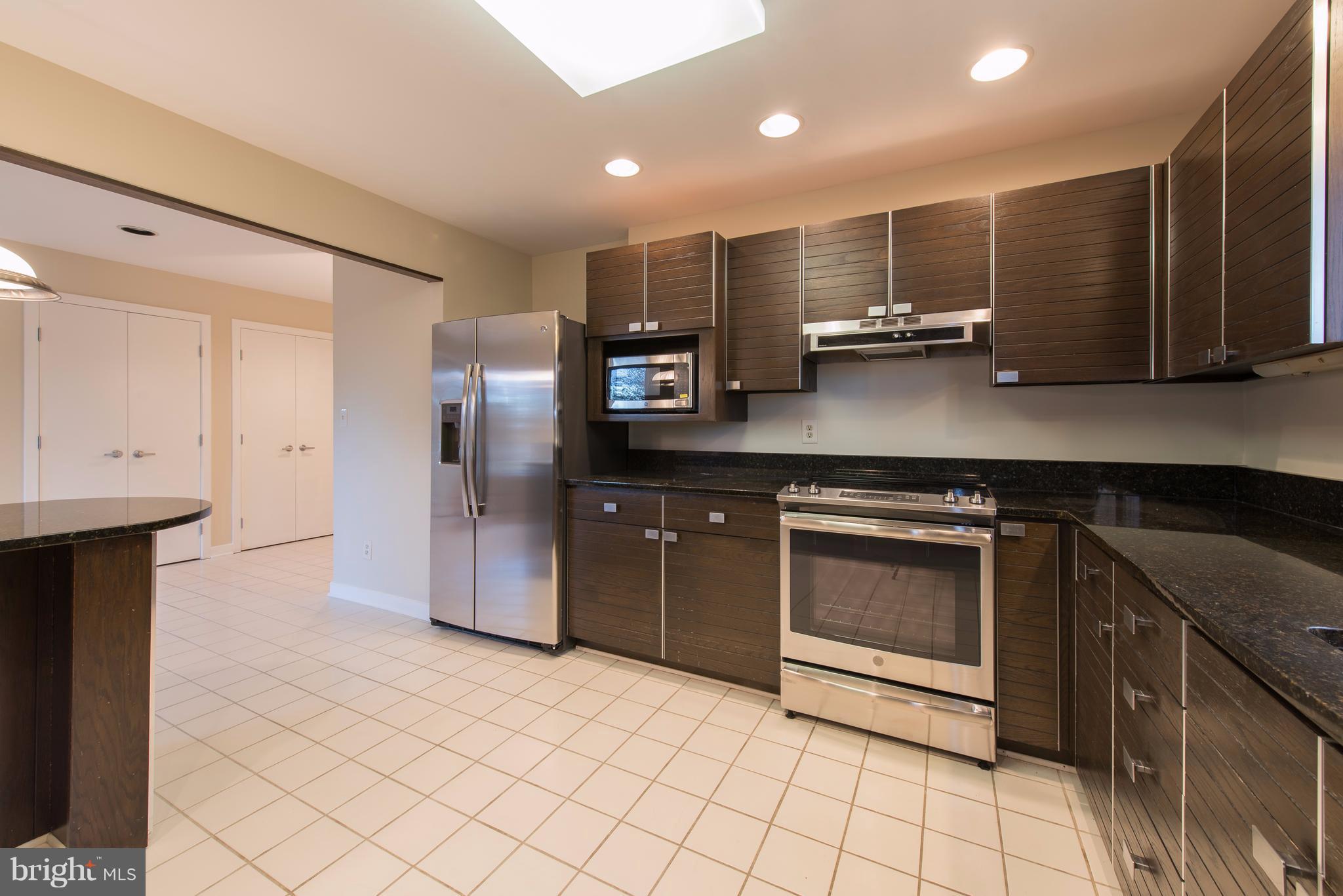 11717 Farside Road Ellicott City, MD 21042 - Photo 11 of 30 Kitchen