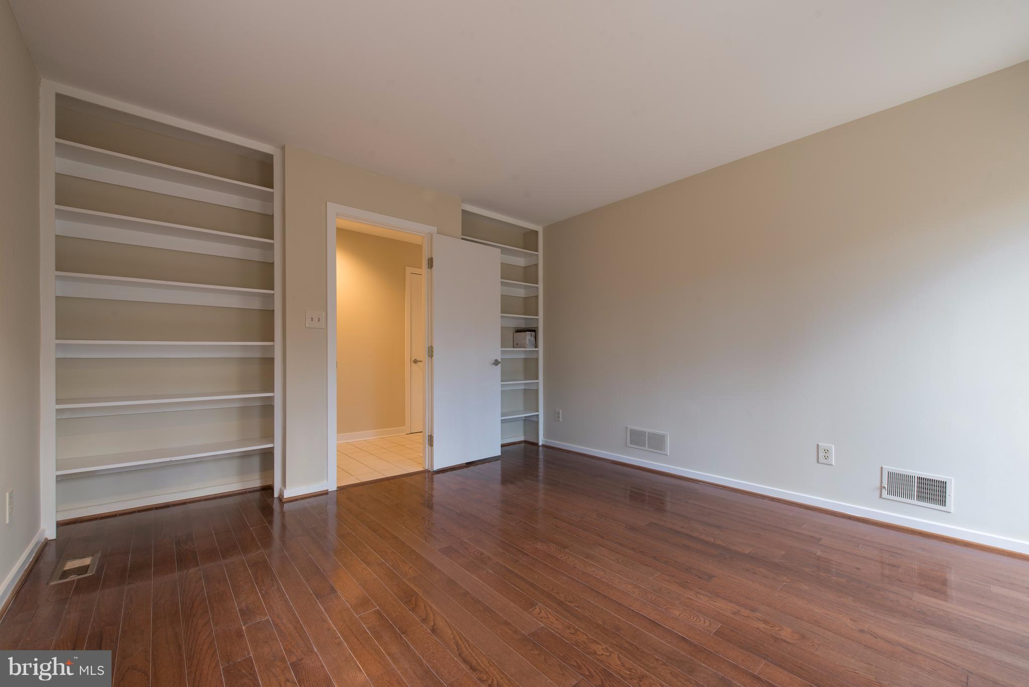 11717 Farside Road Ellicott City, MD 21042 - Photo 14 of 30 Main level den or office