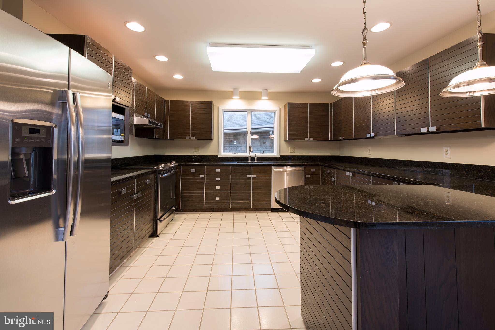 11717 Farside Road Ellicott City, MD 21042 - Photo 3 of 30 Kitchen