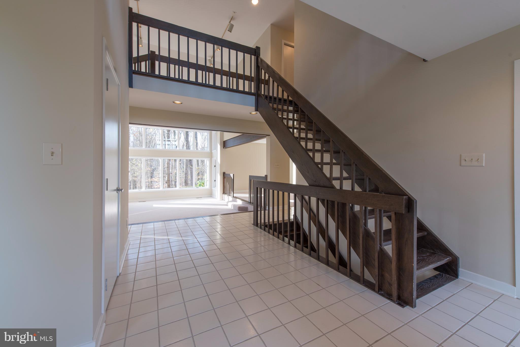 11717 Farside Road Ellicott City, MD 21042 - Photo 5 of 30 Foyer