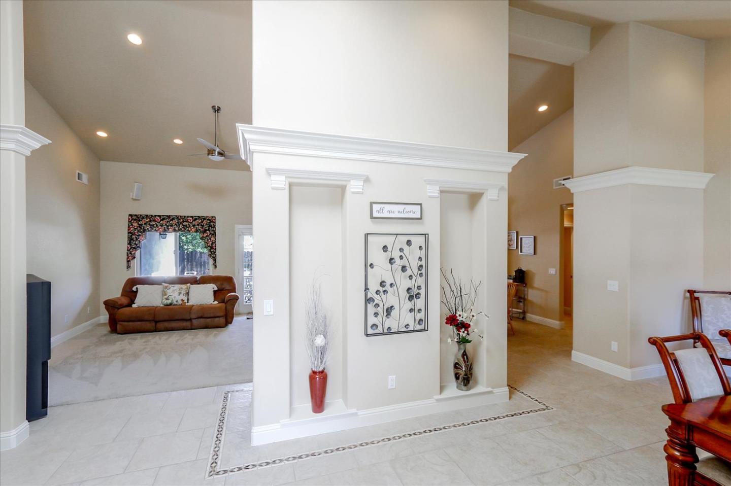 814 Savannah Circle Walnut Creek, CA 94598 - Photo 3 of 41 a living room with furniture
