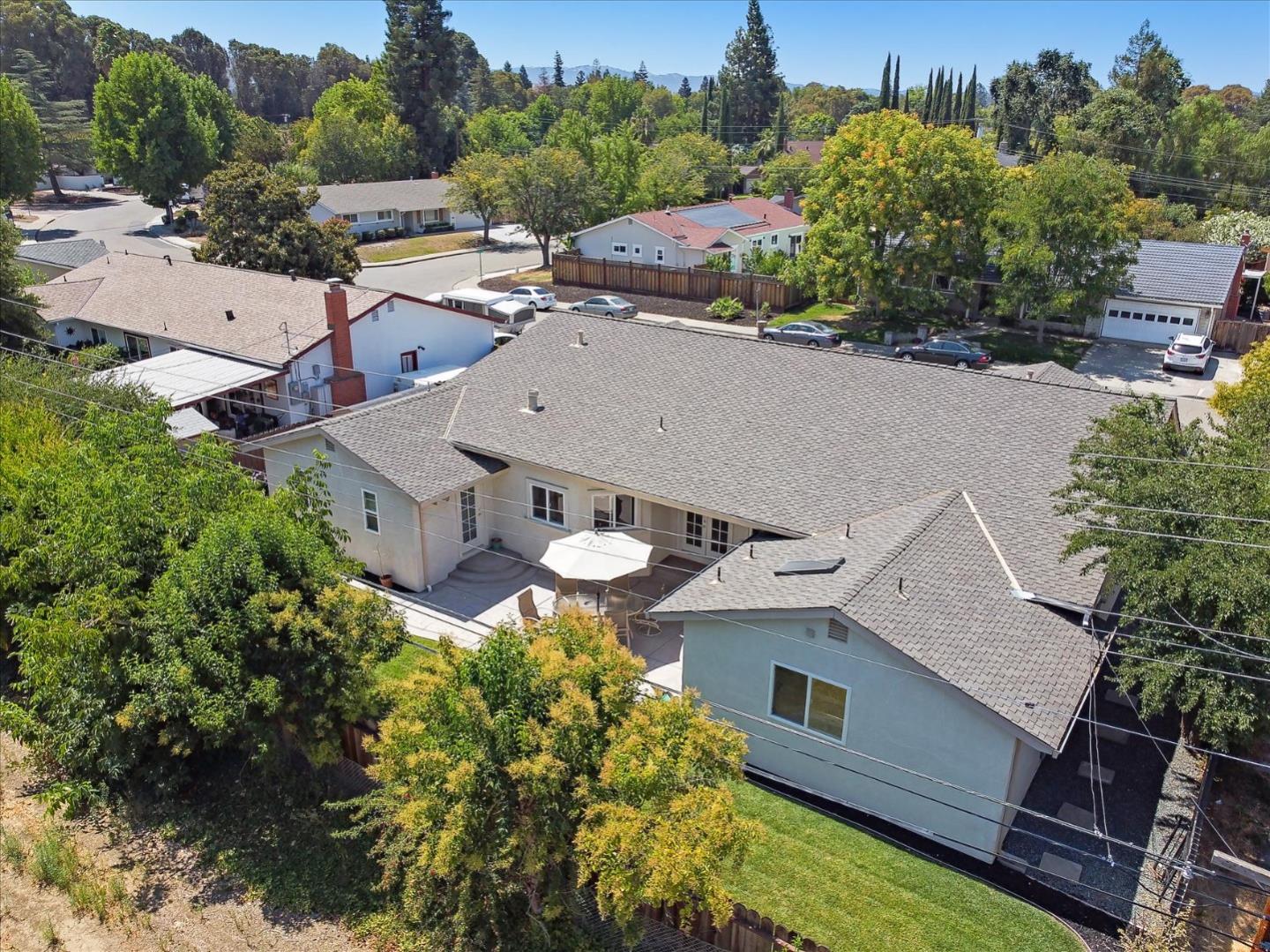 814 Savannah Circle Walnut Creek, CA 94598 - Photo 40 of 41 an aerial view of multiple houses with yard